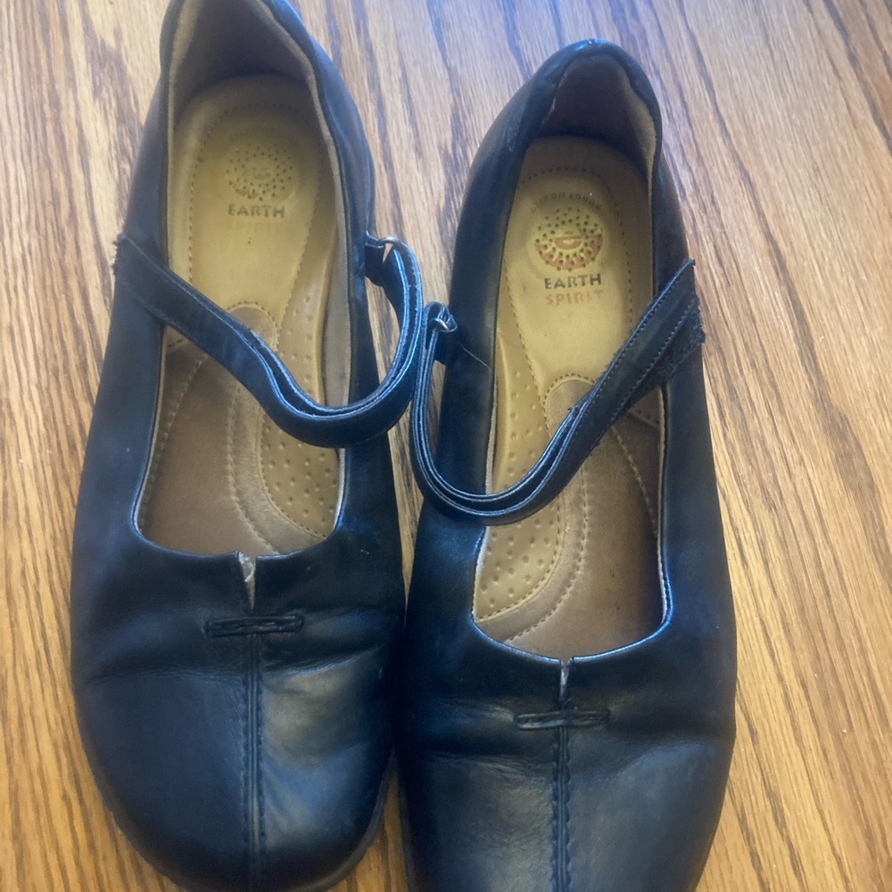 Earth spirit casual flats sz 9